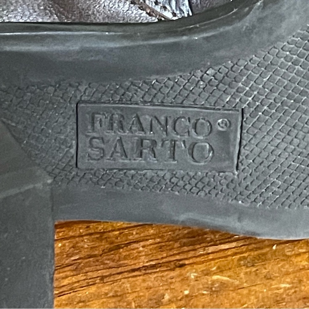 Franco Sarto, leather, western side zip boot with goldtone detail. Women’s 6 1/2 - Picture 9 of 11